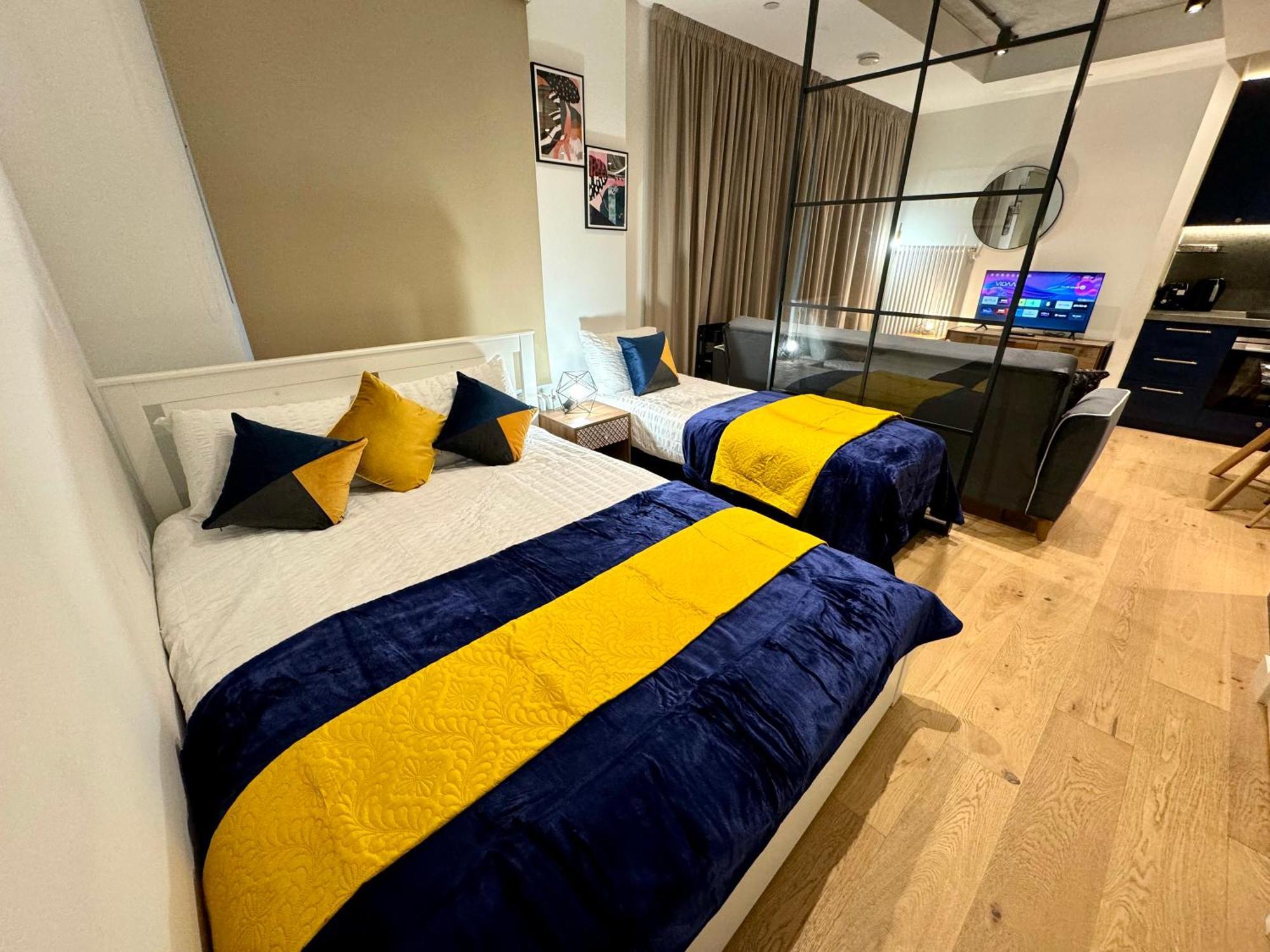 Amazing Cosy Apartment, Next To O2 Arena And Close To London Excel, Secure Parking Exterior photo